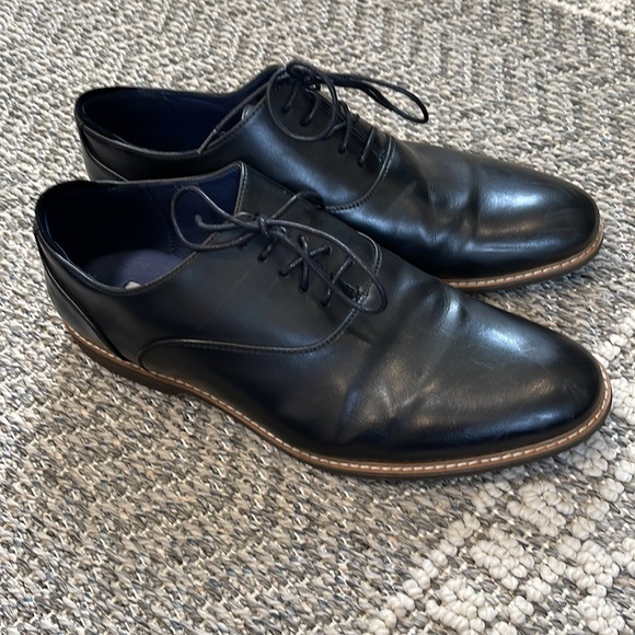 Steve Madden Size 10 1/2 Shoes - Picture 2 of 4